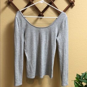 Gray ribbed scoop neck long sleeve size small